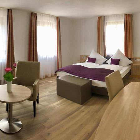 A Lotus Hotel Бёблинген Экстерьер фото